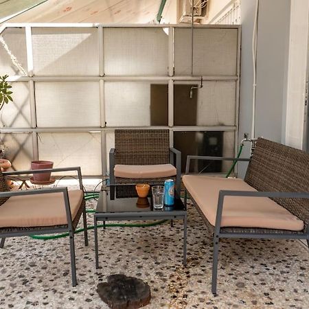 Saffron Apartment In Central Афіни Екстер'єр фото