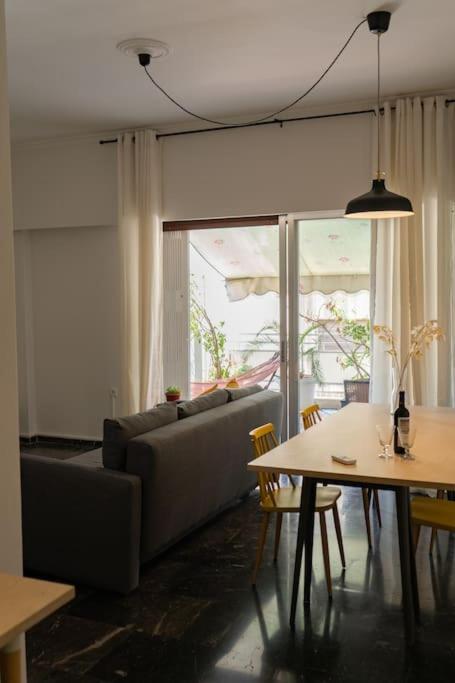 Saffron Apartment In Central Афіни Екстер'єр фото