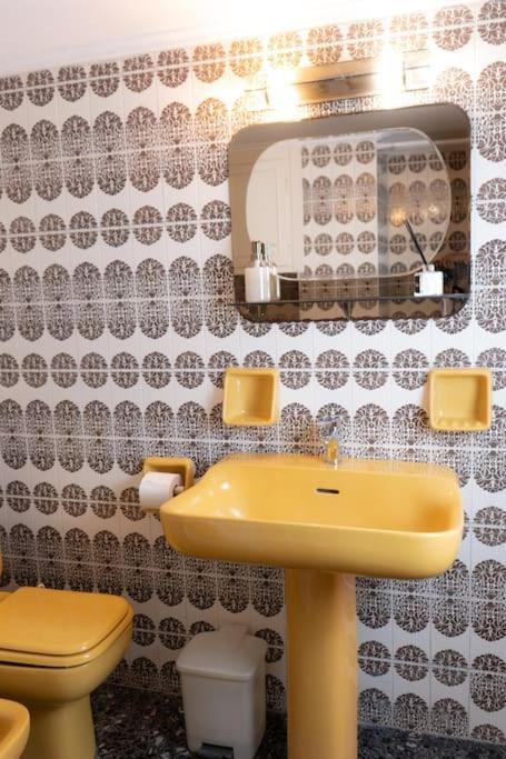 Saffron Apartment In Central Афіни Екстер'єр фото